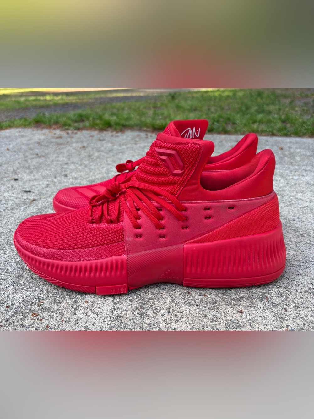 Adidas Dame 3 “Roots” BB8337 Size 11 Scarlet/Scarlet/Scarlet